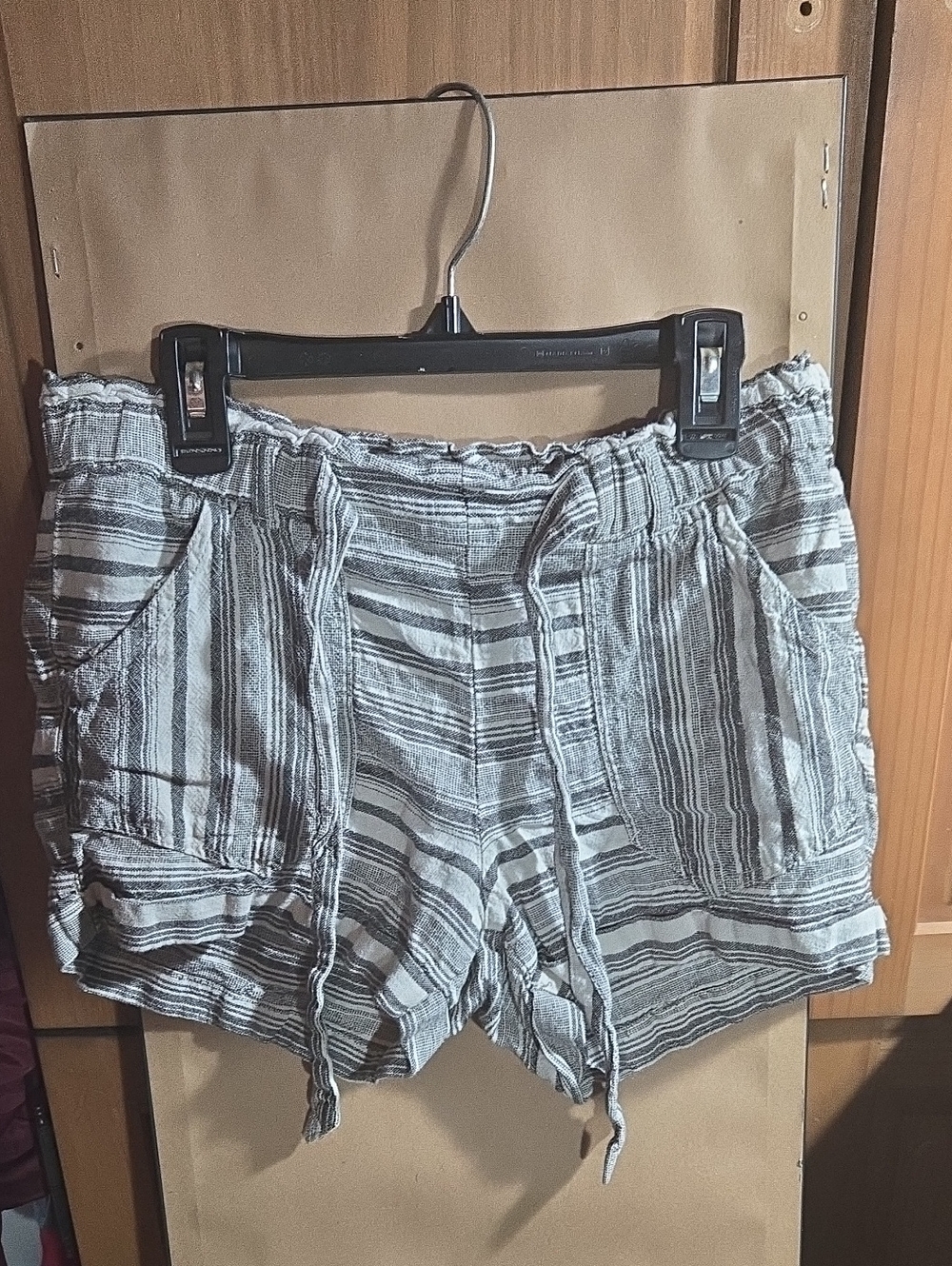 Casual Women’s Striped Cargo Shorts - Black & White